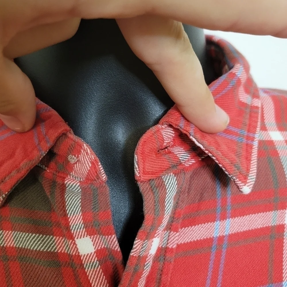 J. Crew Men's Plaid Casual Outdoors Button Down - Size (S) - Preloved